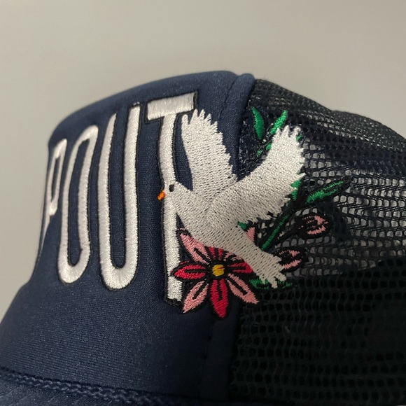 DROPOUT men’s trucker hat. - Picture 3 of 4